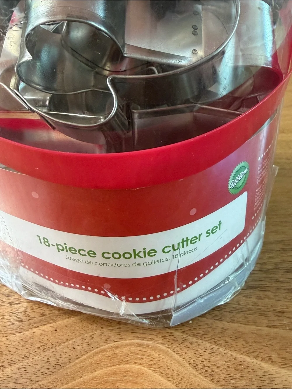 Wilton Holiday Time 18-Piece Cookie Cutter Set